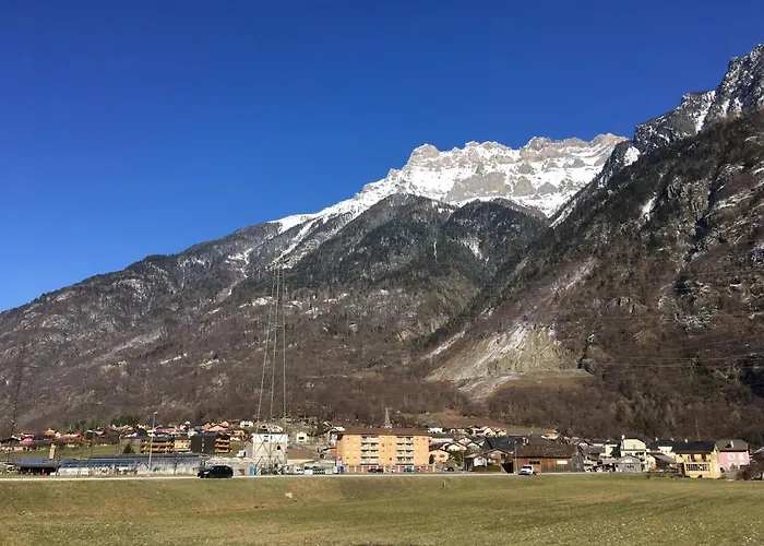 Kemping Chestnut's Little Collonges