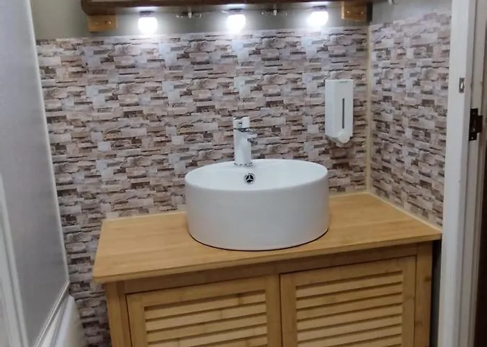 Chestnut's Little Camping Collonges